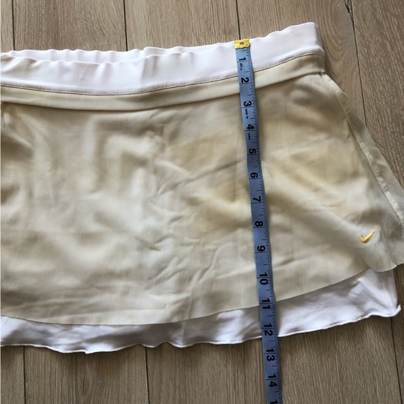 Nike Fit Dry Y2K Tennis Mesh Logo Embroidered Skirt in Light Yellow Size XS - Picture 7 of 10